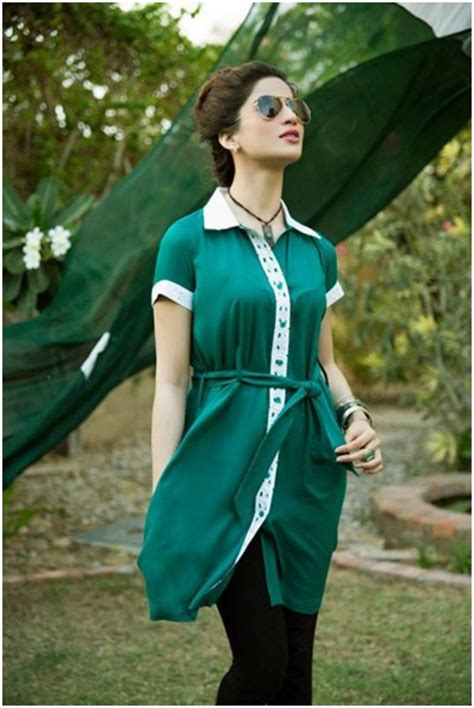 Independence Day 14 August Dresses 2016 Pakistani Girl New Designer
