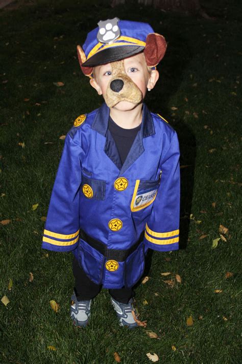 Since my ghostbusters costumes / diy proton pack has been receiving the most amount of blog traffic, i thought i'd throwback to 2014 and share details on how i made our paw patrol halloween costumes as well. {diy with style} Easy Paw Patrol Halloween Costumes with DIY Details | Blue i Style - Creating ...