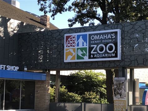 Omahas Henry Doorly Zoo Review Zoo With Us