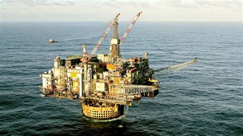 Oil Firm Plugs Well On Ninian Central Platform In North Sea Bbc News