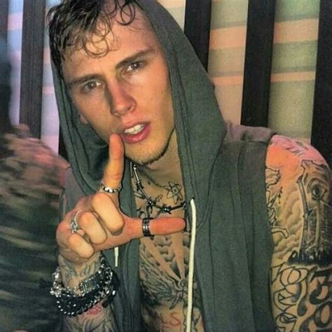 See hot celebrity videos, e! Pin by Marion Reevey on Mgk | Hair styles, Beauty, Mgk