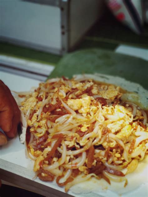 Tapos, rt.03/rw.04, sentul selatan, bojong koneng, babakan madang, bogor. 49+ Makanan Khas Bogor yang Enak & Terkenal (LEGENDARIS)