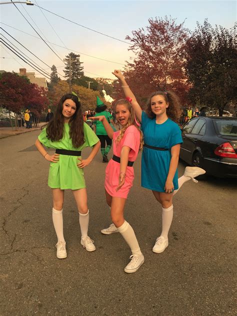 Powerpuff Girls Halloween Lili Reinhart Joins Riverdale Costars For