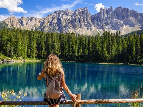 Lago Carezza Il Lago Dellarcobaleno Che Lascia Tutti A Bocca Aperta