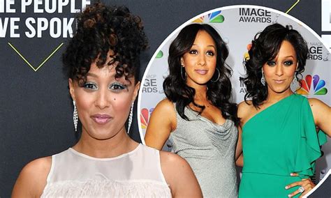tamera mowry reveals she hasn t seen her twin sister tia mowry since the start of the pandemic