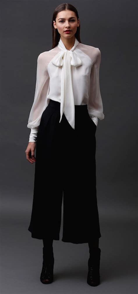 La Blusa Blanca Versátil Y Elegante 40 Modelos Y Estilos Mujer Chic
