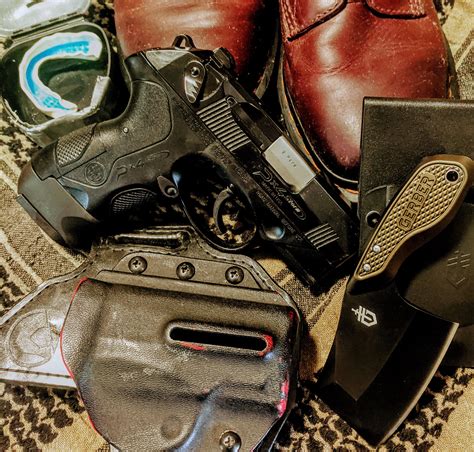 The terms short and stubby are synonyms (words with similar meaning). Short and stubby carry. : EDC