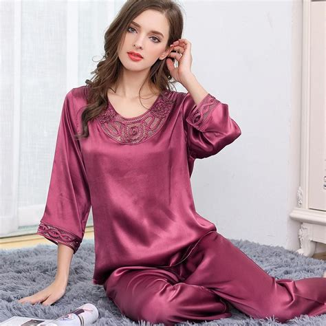 Style Silk Pajama SetFabric Pure And Natural Long Stranded