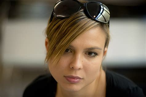 Görgényi fruzsina magyar színésznő, színdarabokban, televíziós sorozatokban és reklámokban szerepel. Marenec Fruzsina: Meg kellett pofoznom Csomor Csillát