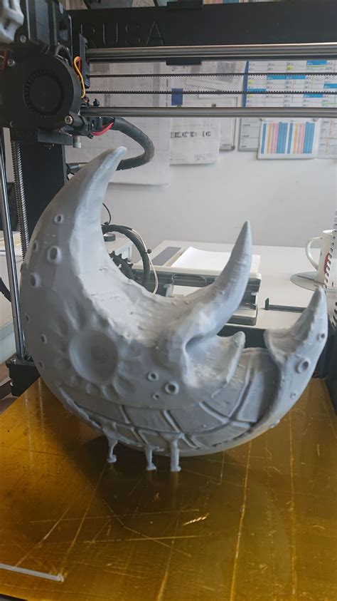 3d Printable Grinning Moon Lamp By Jukka Seppänen