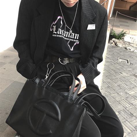 Today we will be reviewing the telfar medium shopper!i hope you guys enjoy this video! Telfar stitches fashion history | HIGHXTAR.