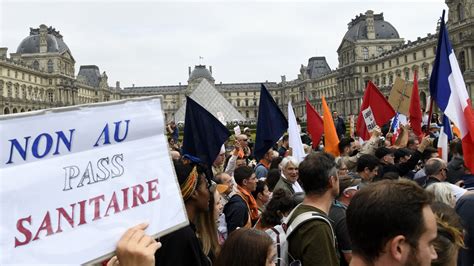 Une Nouvelle Manifestation Contre Le Pass Sanitaire Prévue Samedi à Paris
