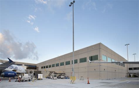 Fort Lauderdale Hollywood International Airport Terminal 3