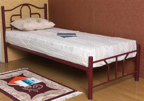 Pertama, desain tempat tidur minimalis yang terbuat dari bahan besi. desain ranjang/tempat tidur besi | JAYA MULYA