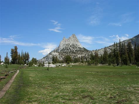 Cathedral Peak Jmt John Muir Trail Jmt Mammoth Lakes Yosemite Peak