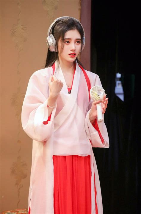 Discover more posts about ju jingyi. ju jingyi pics on Twitter | Fashion, Women, Girl