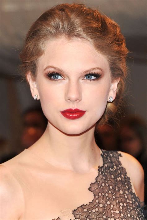Taylor Swift's Amazing Beauty Transformation Through the Years | Taylor