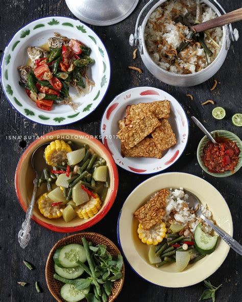 Asam pedas believed comes from minangkabau cuisine of west sumatra, indonesia and has spread throughout to the islands of sumatra (inc. Gambar Sayur Asem Ikan Asin Sambal