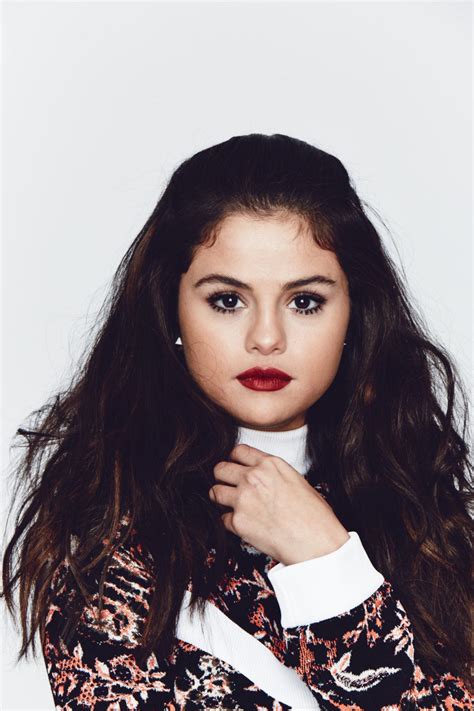Contact selena gomez on messenger. Selena Gomez Sexy (37 Photos + Video) | #TheFappening