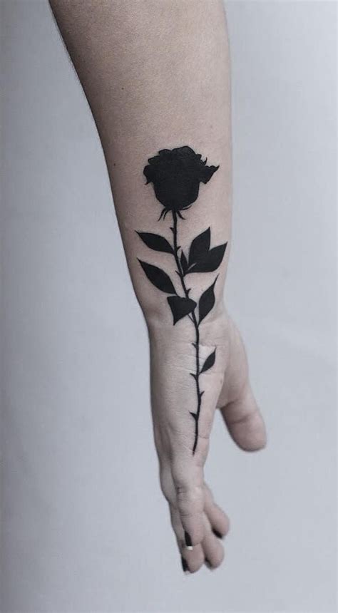 Beautiful Black Rose Tattoo © Tattoo By Hostel Tattoo Studio 🌹💟🌹💟🌹💟