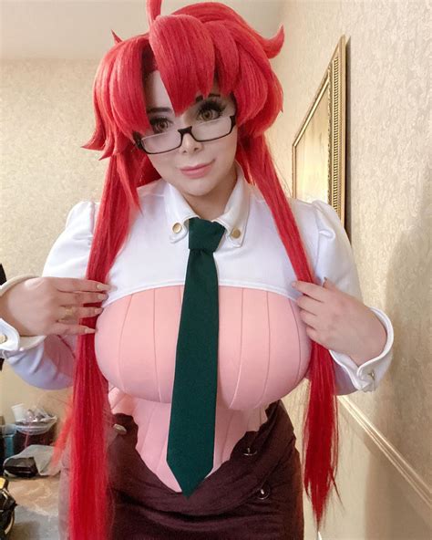 Pin On Busty Cosplay 2