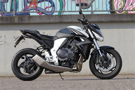 Honda has ended this year with a bang by launching the new cb1000r+ in the country. 2015 Honda Cb1000r - news, reviews, msrp, ratings with ...