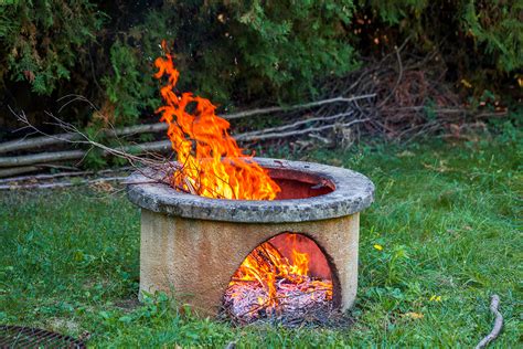 Feuerkörbe und feuerschalen im garten: Nachbarrecht - Feuerstelle im Garten: Ist offenes Feuer ...