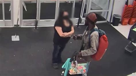 Houston Store Employees Attempt To Stop Shoplifting Suspect Au — Australias Leading