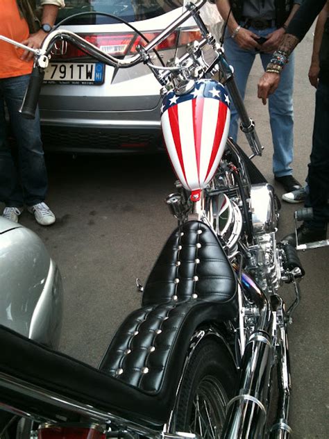 Duecilindri Captain America Replica Feat Asso Special Bike