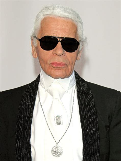 Karl Lagerfeld - YVE.ro - Expertul din lumea mondena