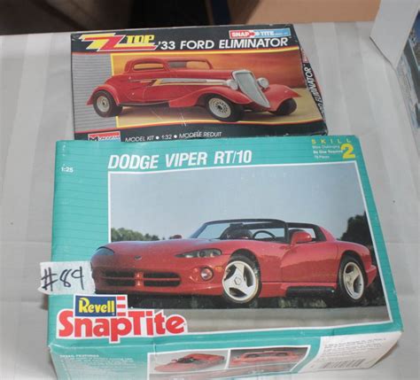 Lot89 Revell Snaptite Dodge Viper Rt10 Model Car Kit And Monogram Ztop