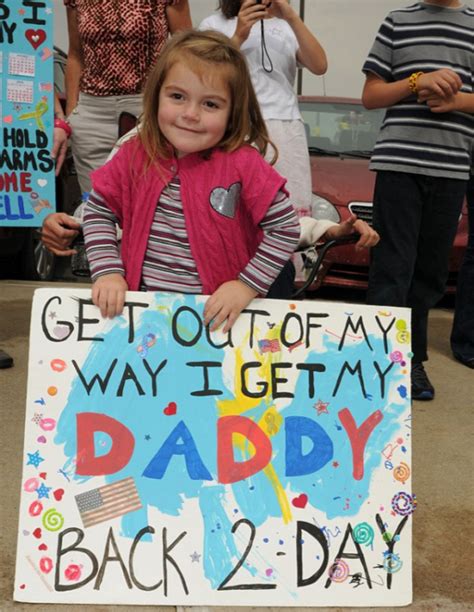 You Must See These Hilarious Airport Pick Up Signs