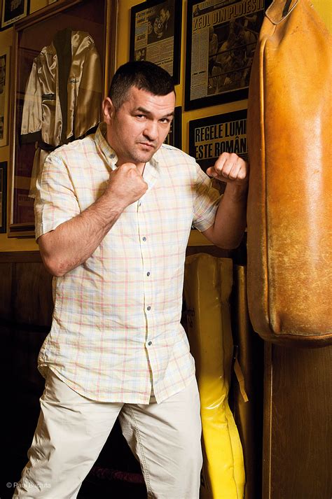 Born 10 april 1970) is a romanian former boxer, the wba lightweight world champion from 5 january 2002 to 24 october 2003. Leonard Doroftei: Nu am batut niciodata pe nimeni cu placere - Marea Dragoste