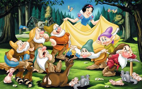 Snow White And The Seven Dwarfs Characters Dopey Sneezy Bashful Grumpy
