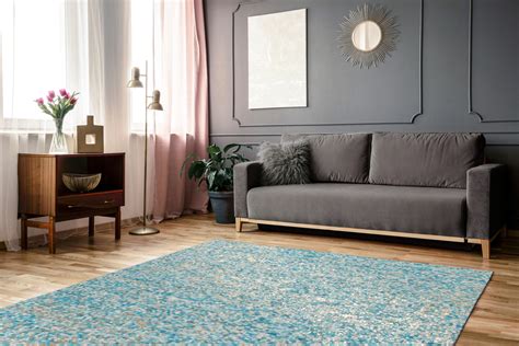 Colored vintage teppiche sind türkische teppiche, die farbneutralisiert werden bevor sie wieder in einer neuen und spannenden farbe übergefärbt werden. Leder Teppich Patchwork Kästchen Genäht Gold Glanz Modern ...