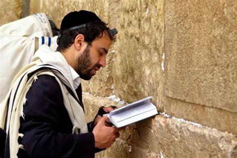 ¿cómo Es El Rezo Judío 7 Consejos Tomados De La Halajá