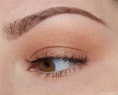 Too Faced Born This Way Natural Nudes Eyeshadow Palette Look 3