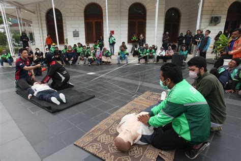 Pelatihan Pertolongan Pertama Gawat Darurat Antara Foto