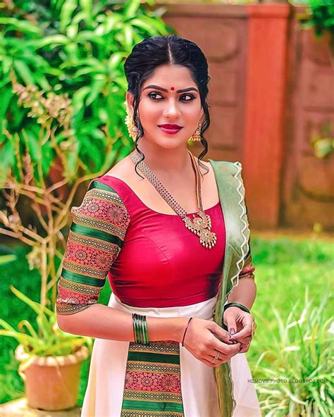 Swasika Kerala Movie And Serial Artists High Quality Photos Colorful
