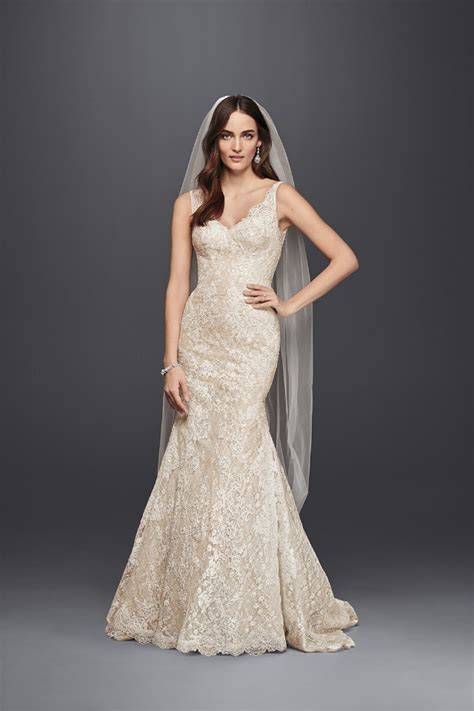 Wedding dresses for ladies with curves. Blog - Oleg Cassini Classic Bridal Looks From David's Bridal