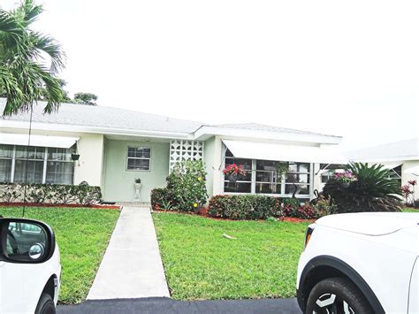 212 Manatee Ln #D, Fort Pierce, FL 34982 | MLS# RX-10952110 | Trulia