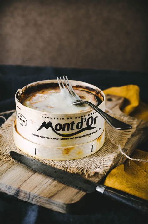 Mont dOr au four la boîte chaude