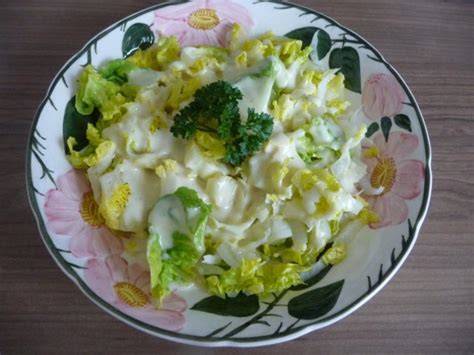 Salat Romana - Salat mit Senf-Joghurt-Dressing Rezept