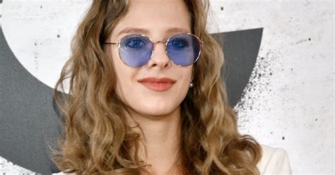 Лиза арзамасова — актриса, звезда сериала «папины дочки». Лиза Арзамасова выложила свежее фото с мужем