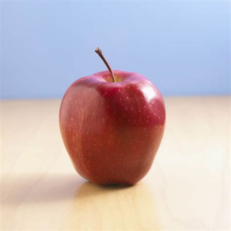 Red Apple - Fruit Wallpaper