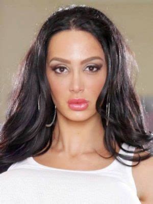 Amy Anderssen Wzrost Waga Wymiary Wiek