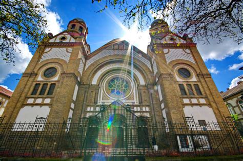 Novi sad je, posle beograda, drugi grad u srbiji po broju stanovnika (bez podataka za područje kosova i metohije). Spend a Day in Novi Sad With Only €5! - Serbia.com