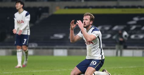Rate players out of 10 throughout or after the game. Tottenham player ratings: Full-backs impress, Kane scores but too predictable up top in draw ...