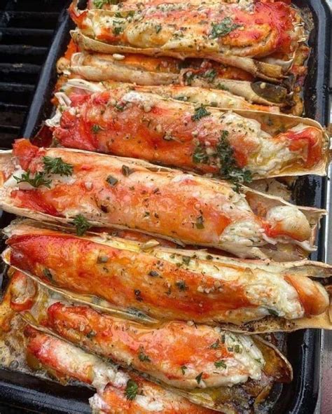 Grilled Crab Legs With Garlic Butter Sauce Lasagnacrunch