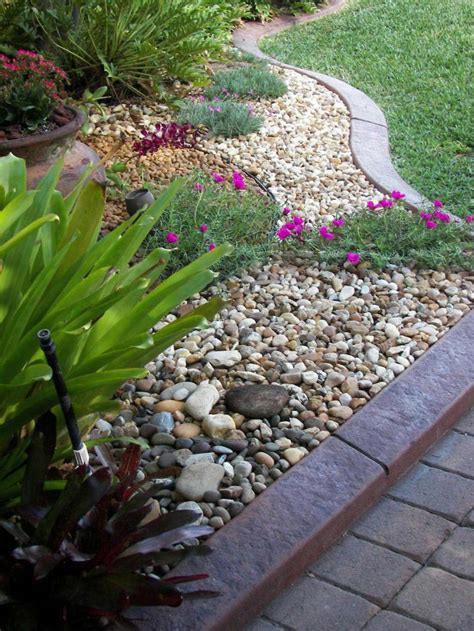 This garden edging idea is perfect for creating a symmetrical garden that looks the same on both this next garden edge idea is a unique one. Quiet Corner:Beautiful Rock Garden Ideas - Quiet Corner